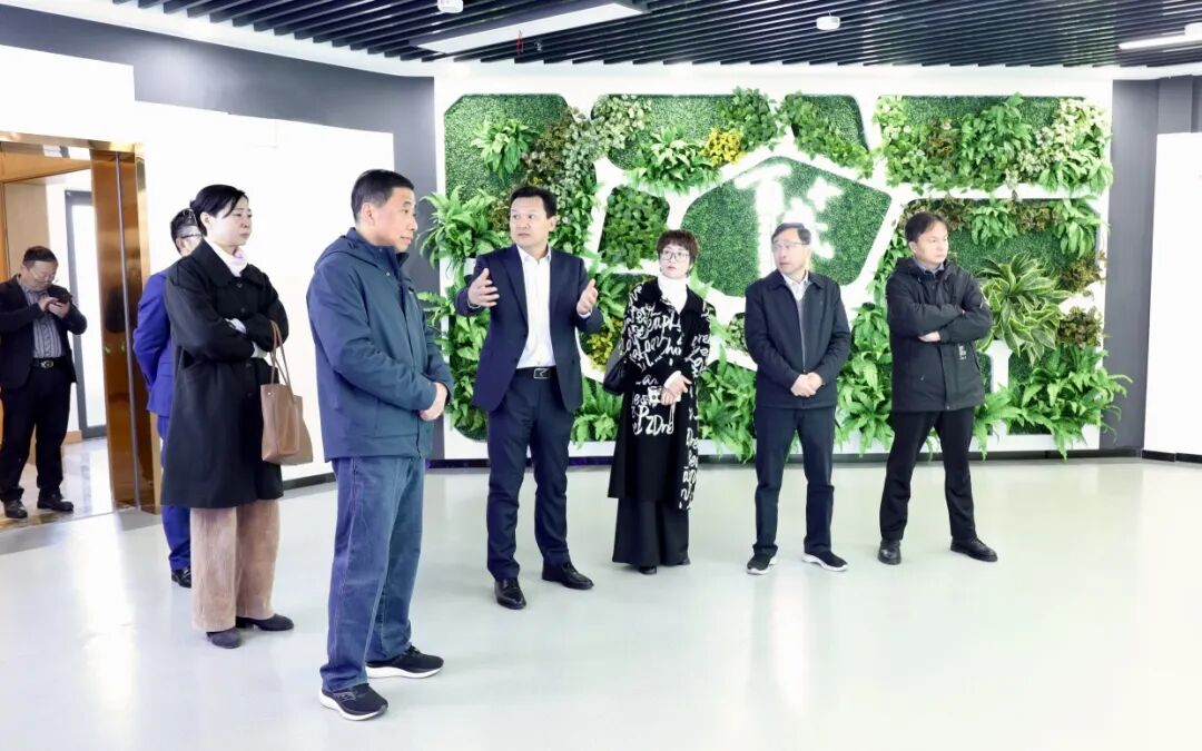 黄山市工商联领导视察指导华泽健康城项目